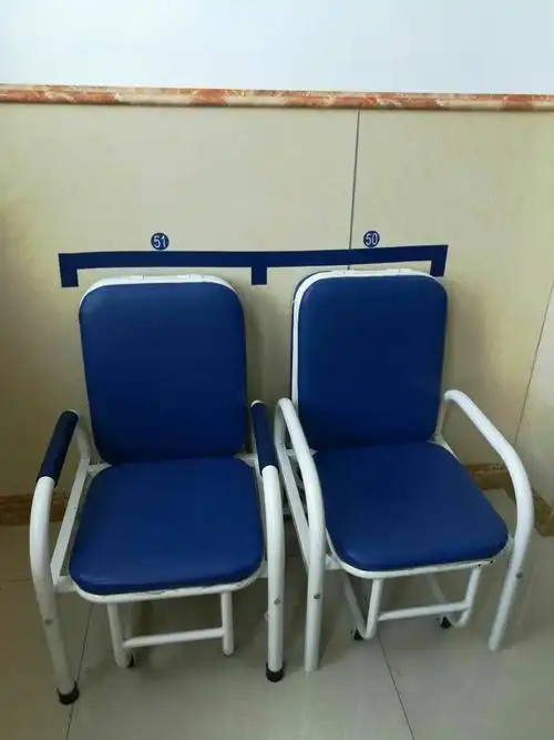 归位后的陪护椅