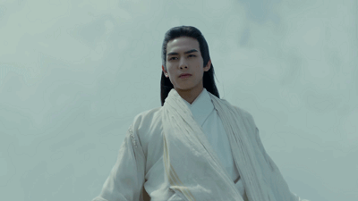 这容止误不了终身!张馨予反串粉擦太厚,《凤囚凰》收视依旧第一