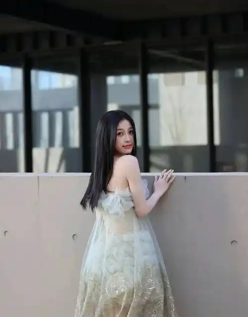 女星虞书欣时尚合集清新明丽公主仙女