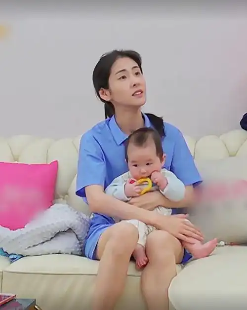 华晨宇罕见聊女儿,说漏嘴透露出差回家后,女儿很想他一直叫爸爸