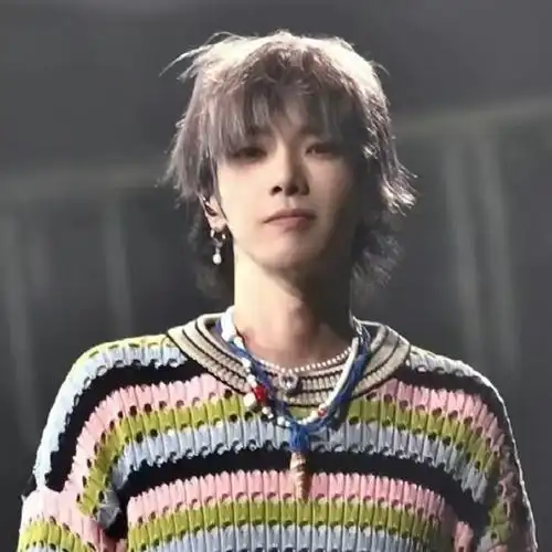 新浪娱乐头像##华晨宇美貌大赏##2024华晨宇火星演唱