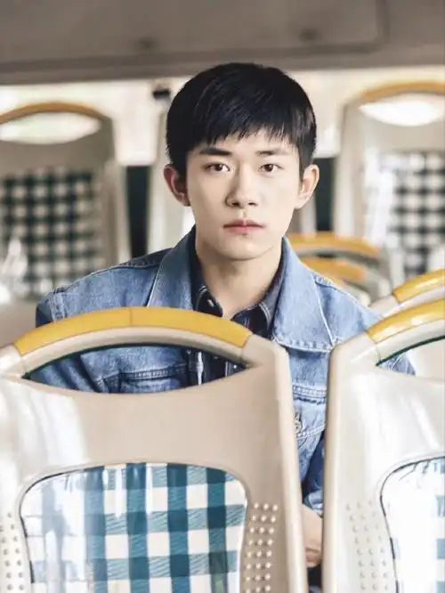 易烊千玺  #易烊千玺壁纸