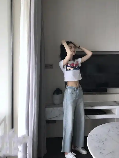 短款短袖t恤女夏季新款韩版圆领个性印花露脐修身ins学生上衣bf潮