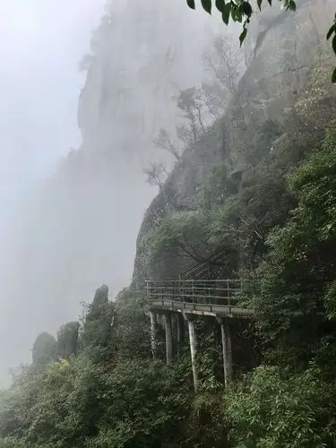 宜春明月山