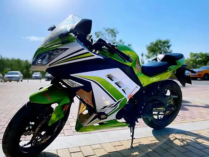 小忍者200cc多少钱,川崎小忍者200cc多少钱(小忍者200cc)