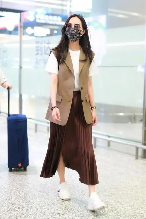 一周明星街拍大盘点,看看谁才是机场时尚穿搭女王
