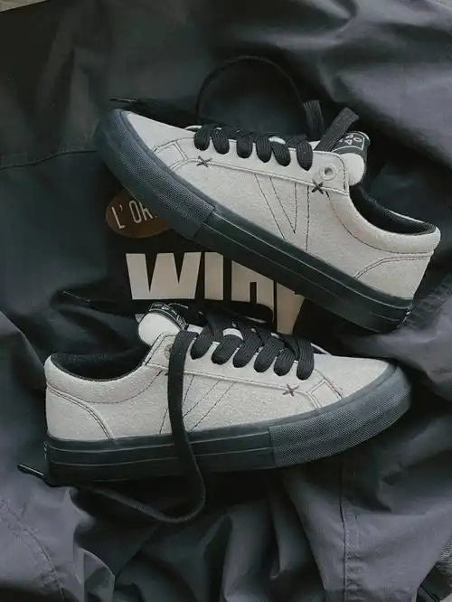 发现一双冷门国产平价滑板鞋