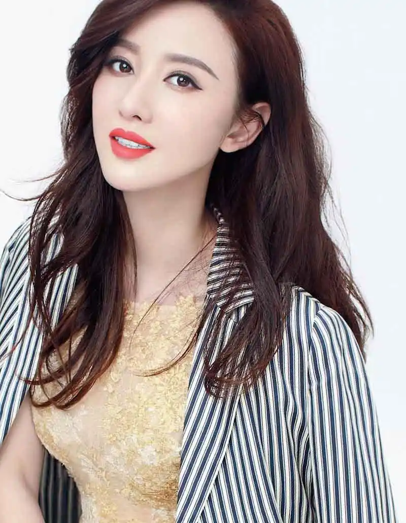 爱恋太深,谈恋爱后会变身黏人小妖精的三大星座女