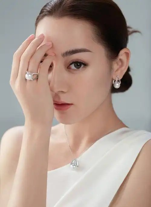 迪丽热巴为什么能拿下世界十大珠宝品牌代言原来早有端倪