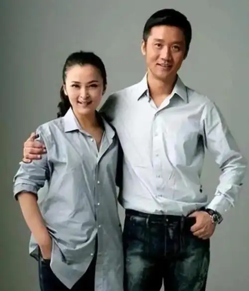 回顾演员许云帆娶黄志忠前妻何音与继子处成朋友至今无儿女