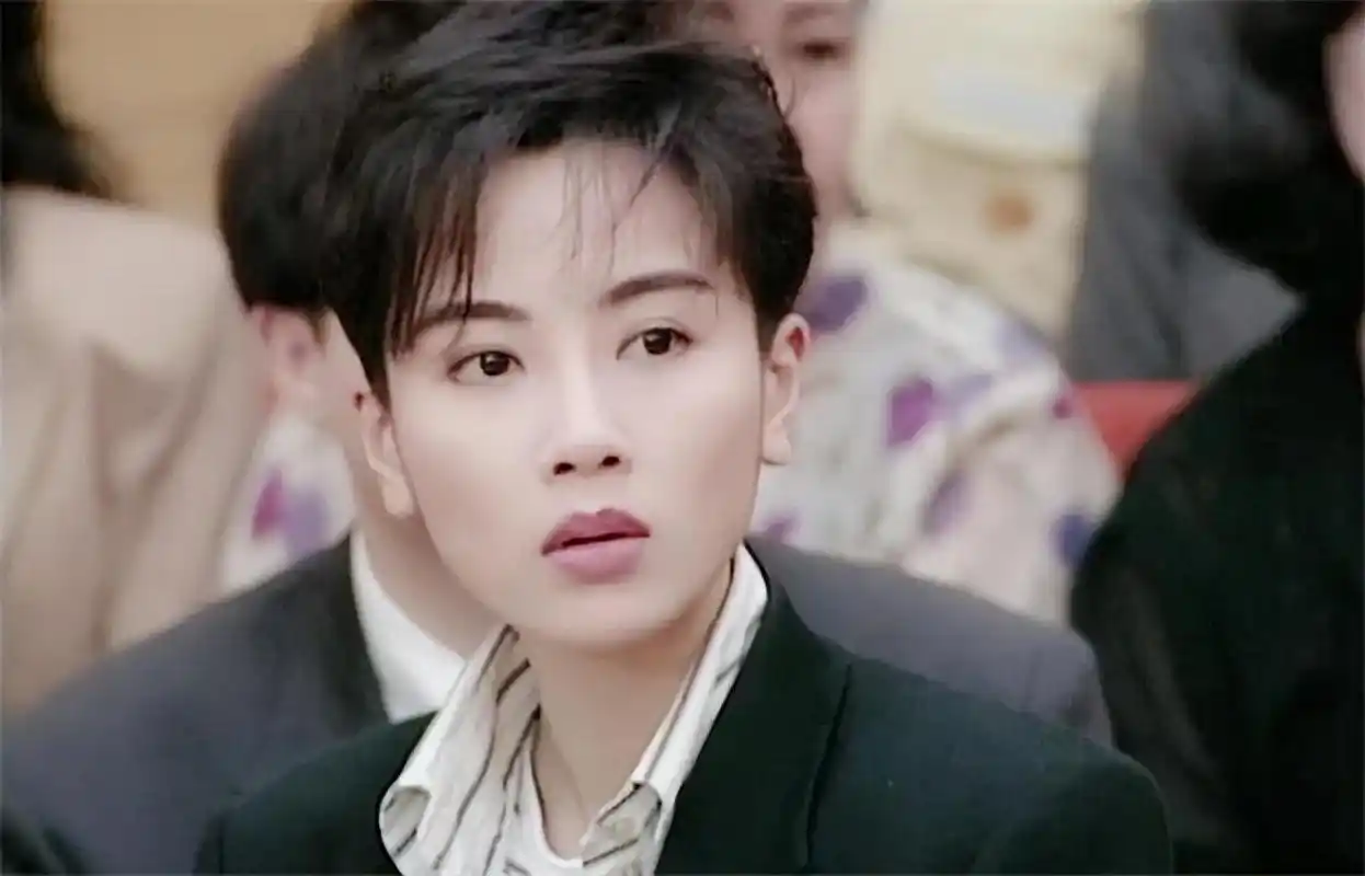 回顾10位惊艳大众的香港女演员年轻时是一眼万年一见误终身