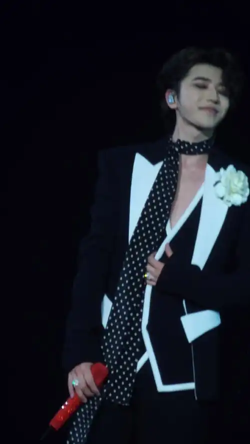 蔡徐坤2023迷巡回演唱会