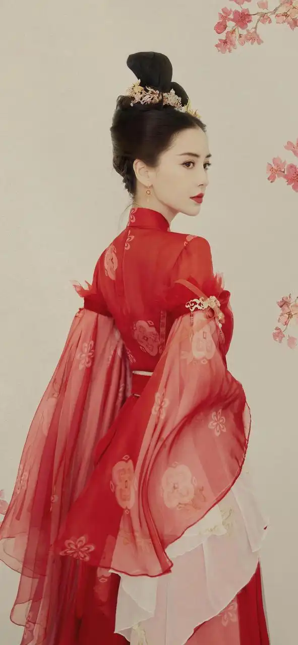 红装素裹,眉目如画!#明星# #杨颖# #古风