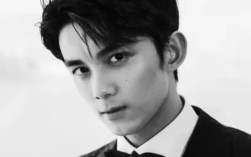 吴磊时尚帅气写真高清图片桌面壁纸