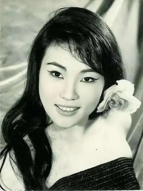 于倩1942-2000年