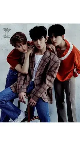 韩国男团中的神颜照片?