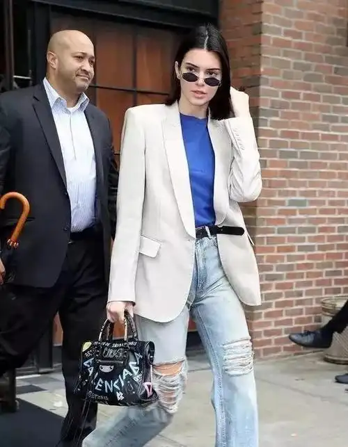 你离气质女神还差一件白西装!仙女御姐随意切换,通勤休闲超养眼