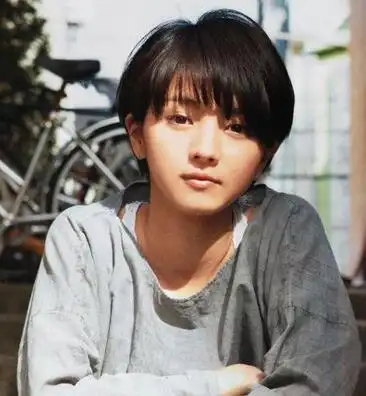 适合初中女学生短发发型 甜美可爱人见人爱(3)_学生发型_西子美发网