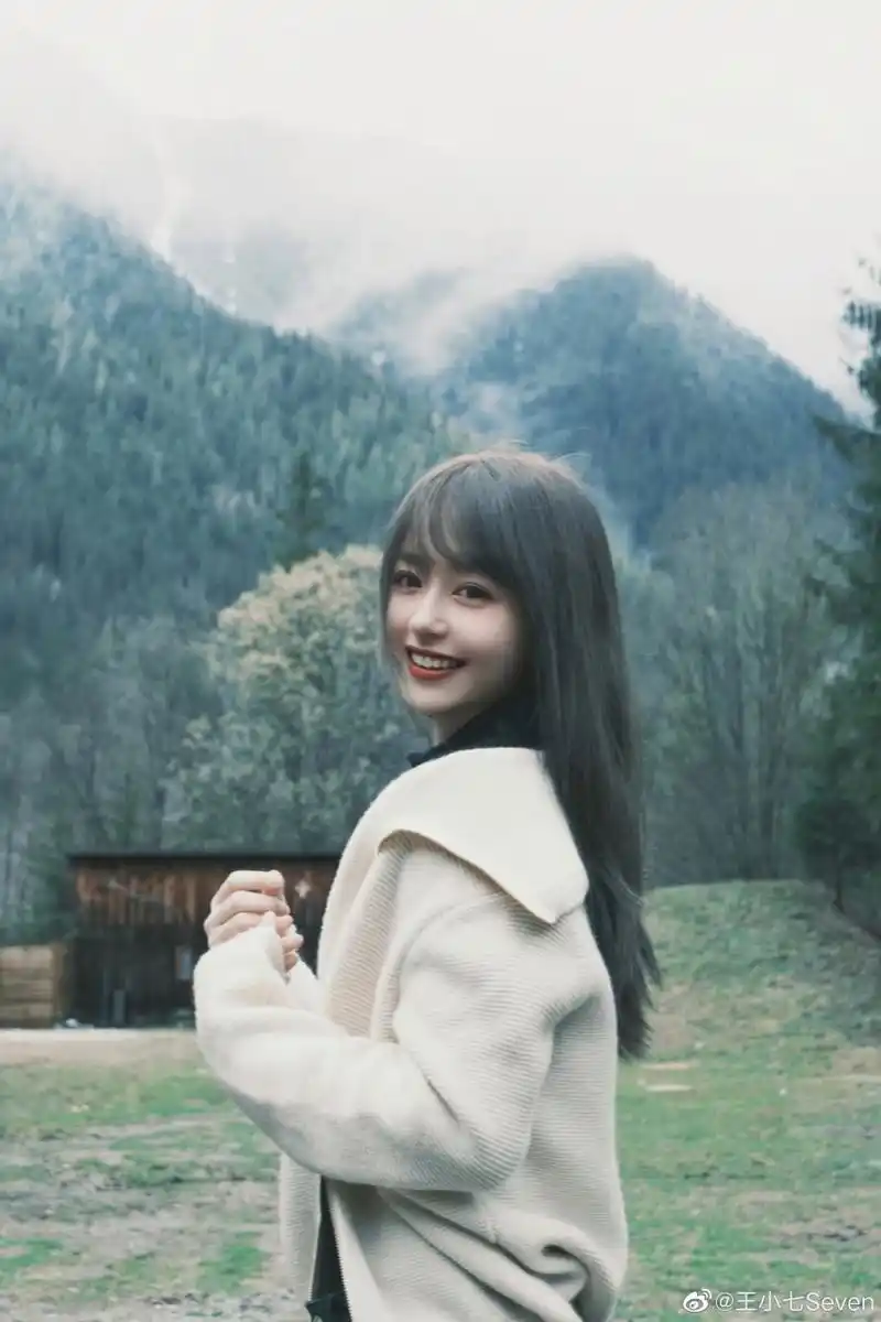 体育主持人王小七