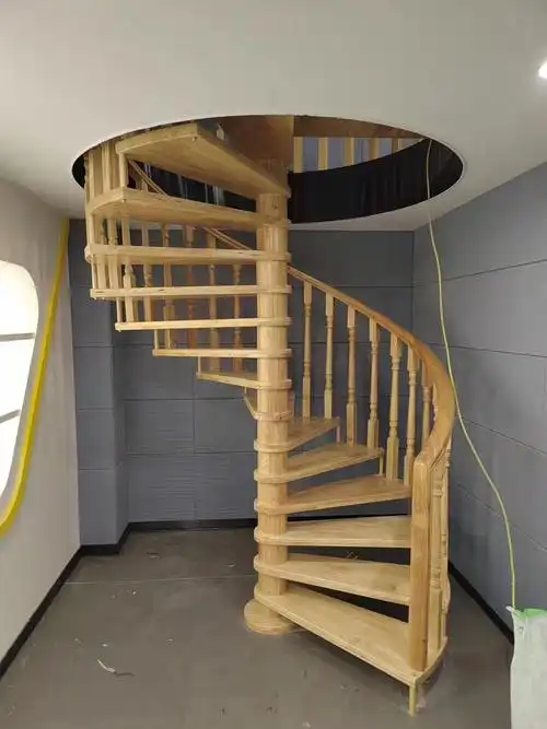 深圳实木楼梯厂家/实木旋转梯/阁楼木楼梯/复式旋转梯/别墅楼梯