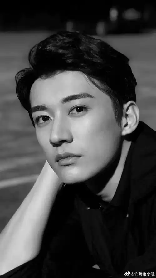 发出你存的第一张现代装刘学义