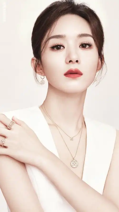 赵丽颖无袖白西装##赵丽颖