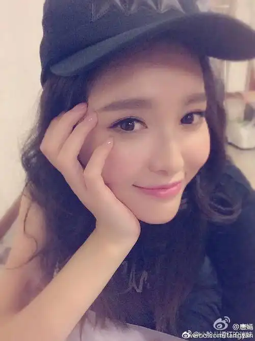 唐嫣久违晒自拍#唐嫣##唐嫣归去来##唐. 来自小脸儿通红的迷妹 - 微博