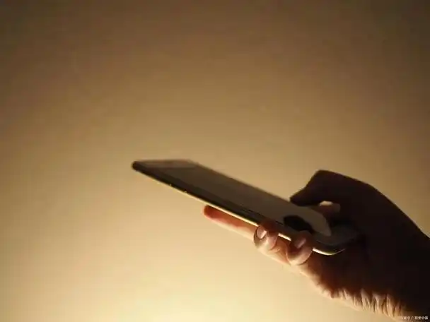 华为手机手电筒在哪里打开