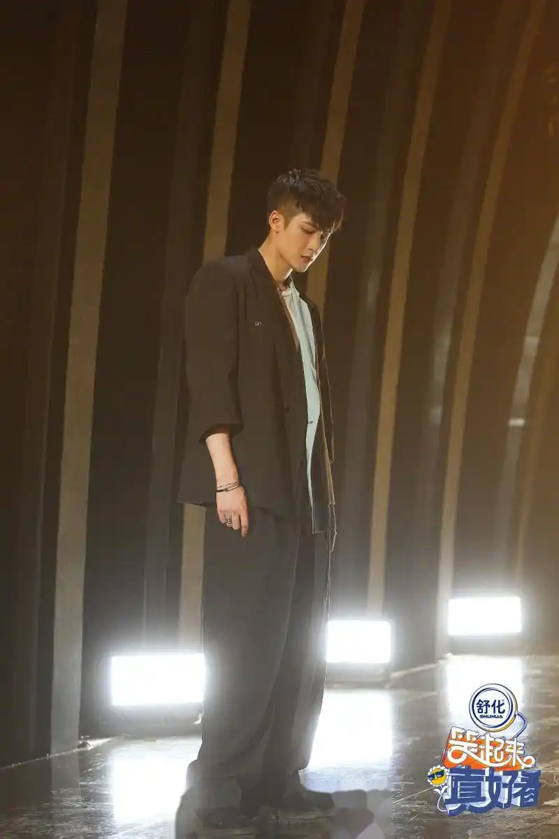 笑起来真好看[太阳]喜剧头号玩家诞生之夜 带上笑容