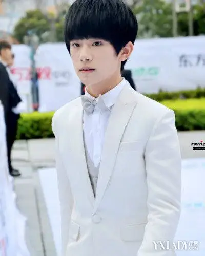 易烊千玺中枪舞表演易烊千玺被爆中考成绩