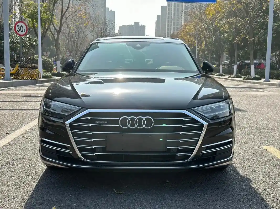 奥迪a8l55tfsiquattro