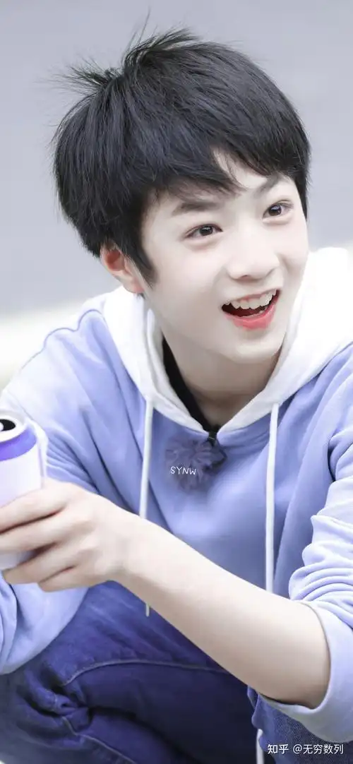 有没有刘耀文笑的特别开心灿烂的图