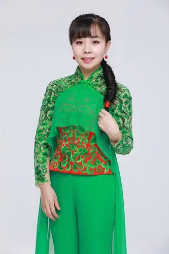 王二妮五首新歌母亲节上线 展对家乡的眷恋