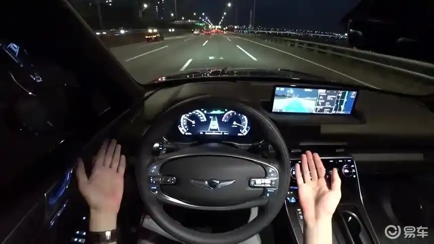 夜晚试驾2021款现代捷恩斯gv80,双手松开方向盘,才知道有多帅