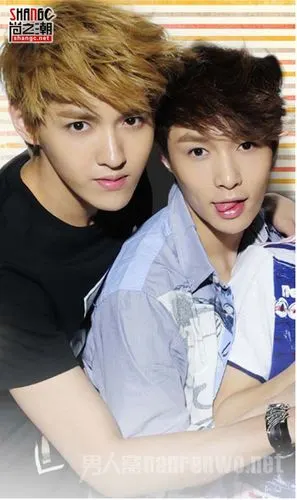 张艺兴自曝出卖吴亦凡真相 张艺兴和谁关系最好