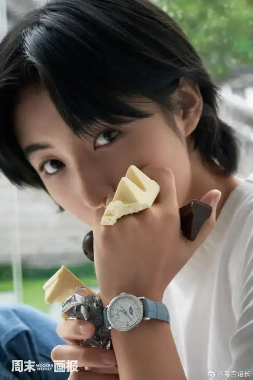 张子枫兔子礼帽大片##张子枫周末画报封面