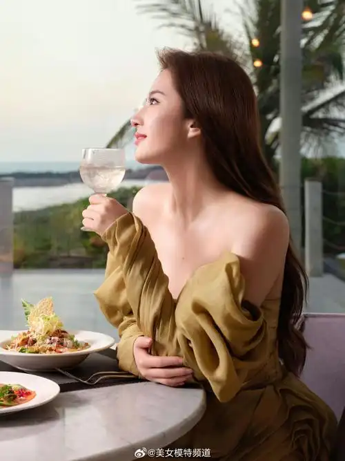 刘亦菲最美代言人写真大片