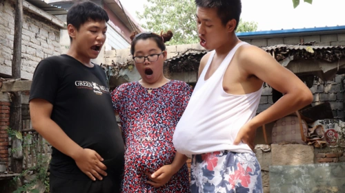 男人怀孕生孩子真不容易呀看着整个过程太逗了全程爆笑不断