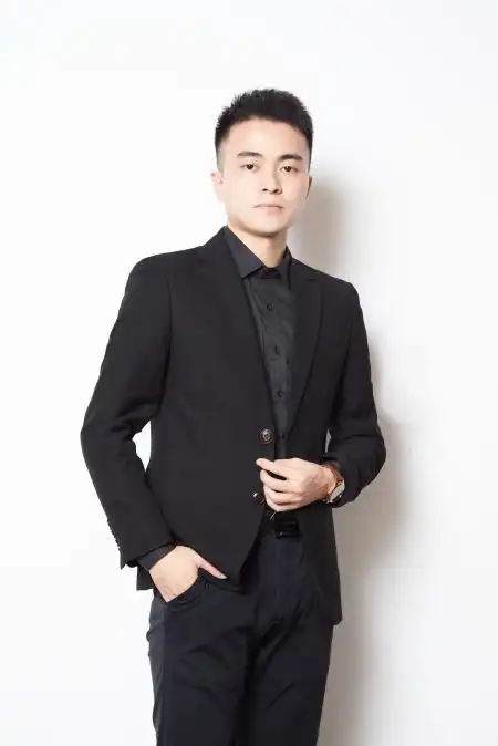 伊的家护肤达人照片和名字