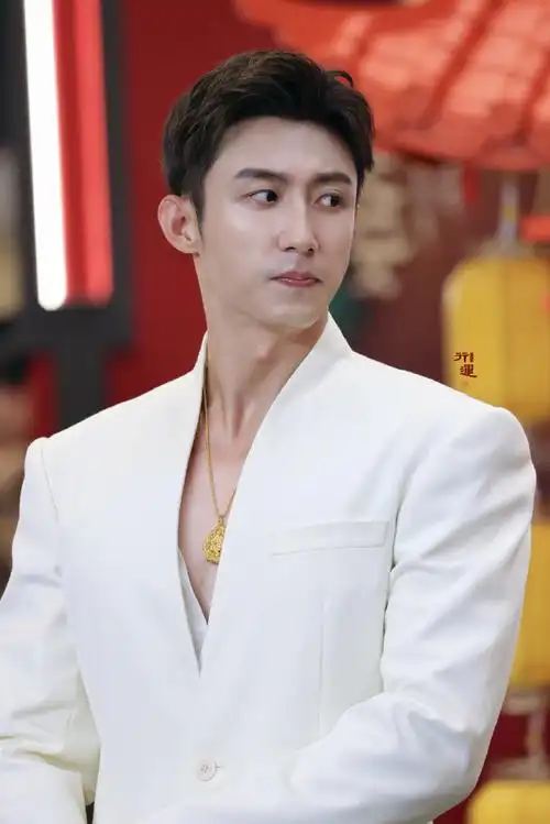 黄景瑜热成水光肌了##黄景瑜武汉活动