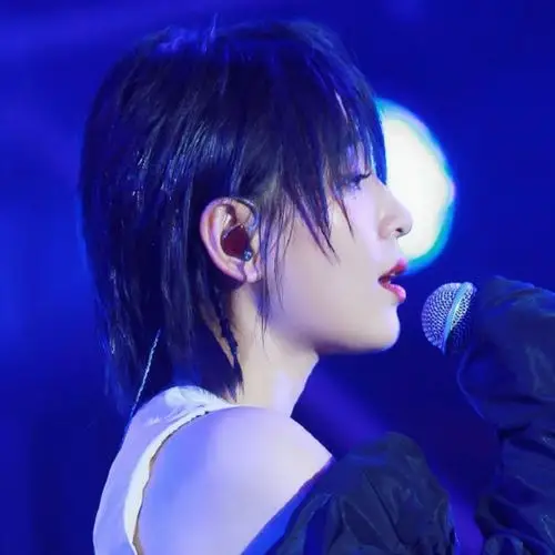 周笔畅[超话]##周笔畅重命名# 养鹅.