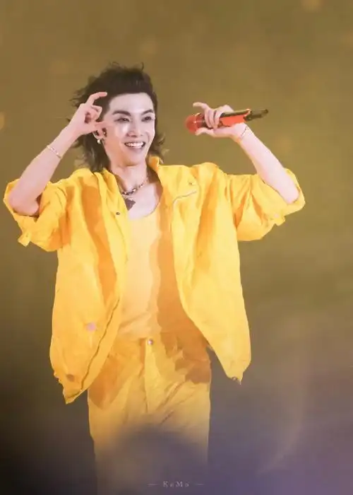 2023华晨宇火星演唱会#「0910北京鸟巢站」ending和我们拜拜比心敌