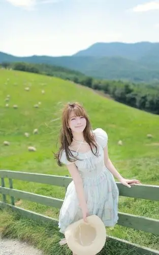 "韩国第一美少女"yurisa晒新照 从画里走出来的美人_图片频道_游讯网