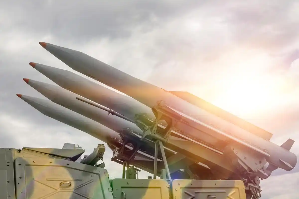 据外媒报道,我国的东风-27远程弹道导弹,准确命中了5000公里之外海上