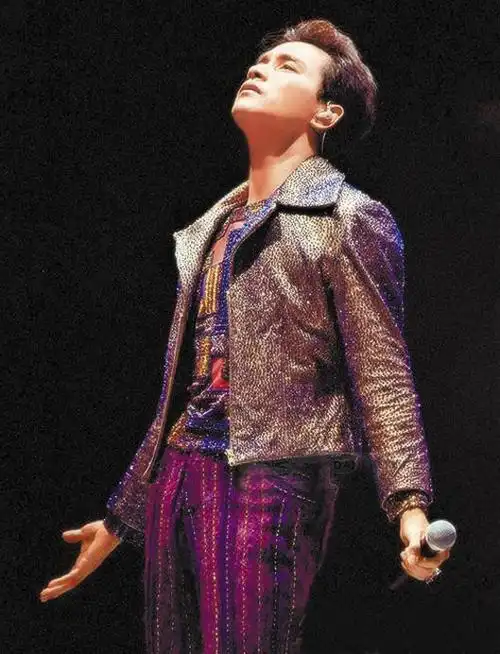 张国荣生前追求极致:不能超前一步,我就不是明星