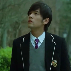 不能说的秘密校服