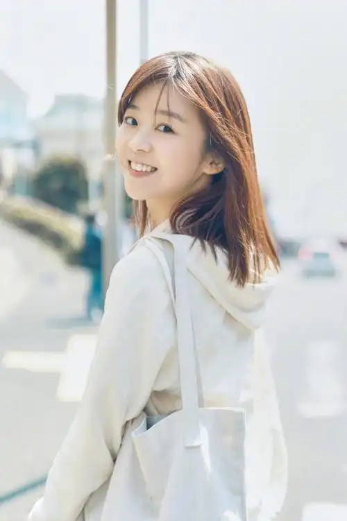 清纯可爱女生卖萌图片 超性感极了