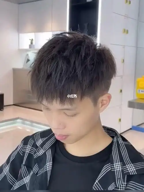 不用打理的烫发发型2022最摩根前刺