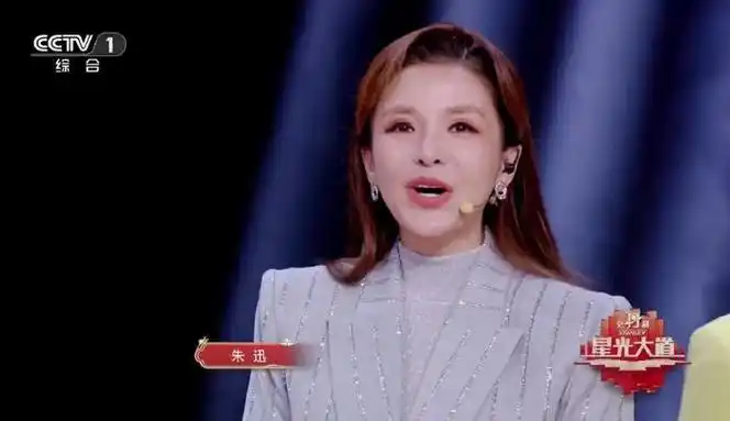 央视综艺改版潮,资深主持人不受待见,新生代却集体平庸难担重任