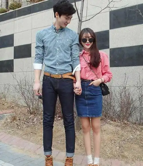 这些情侣的身高差实在是太大了